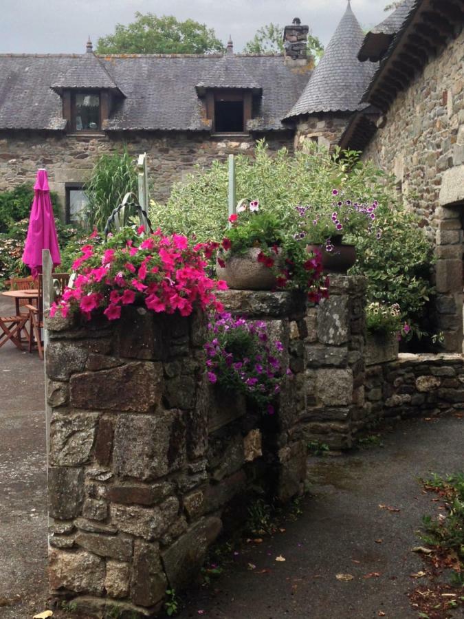 Le Petit Chateau Noyal-Pontivy Kültér fotó